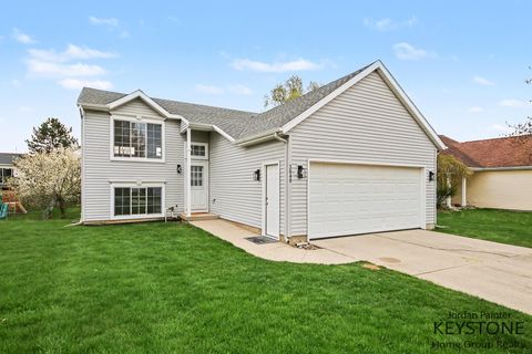 Photo of 3048 Stonewood Street NW, Grand Rapids, MI 49504 (MLS # 26017482)