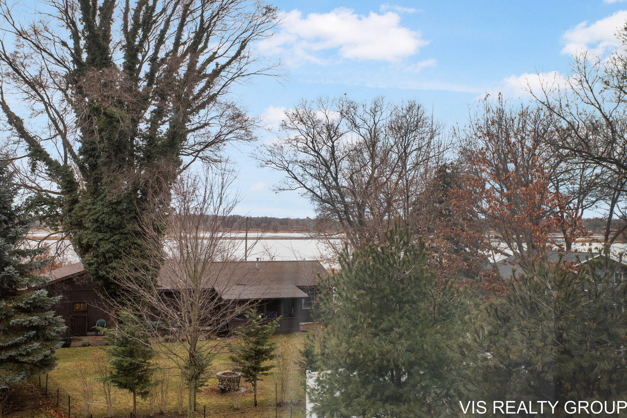 Photo 5 of 61 of 16189 Heron Drive house