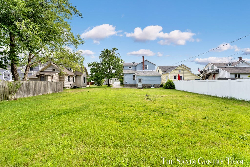 Photo of 317 Elliott Avenue, Grand Haven, MI 49417 (MLS # 25058855)