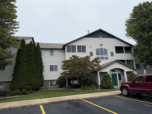 5821 CROSSWINDS DR UNIT 31, NORTON SHORES, MI 49444 - Image c798e97b2b0e64fdbb9d70a05b0273ab/2323238730