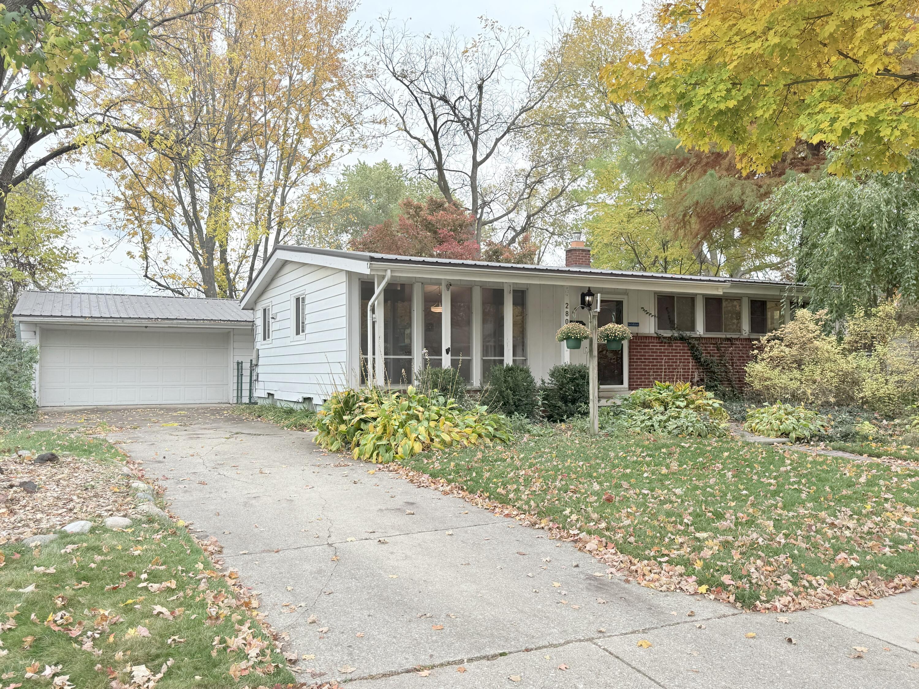 2807 Cranbrook Road