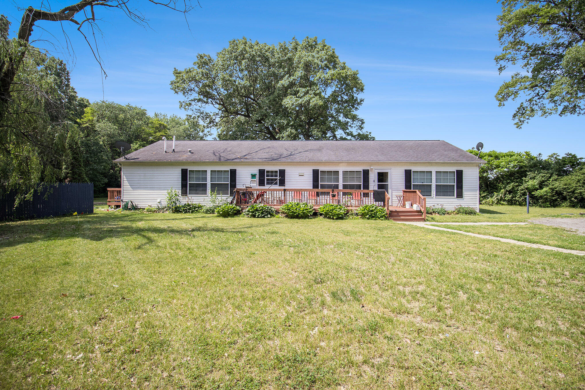 Niles, Michigan 49120, United States, 3 Bedrooms Bedrooms, ,2 BathroomsBathrooms,Residential,Active,150907