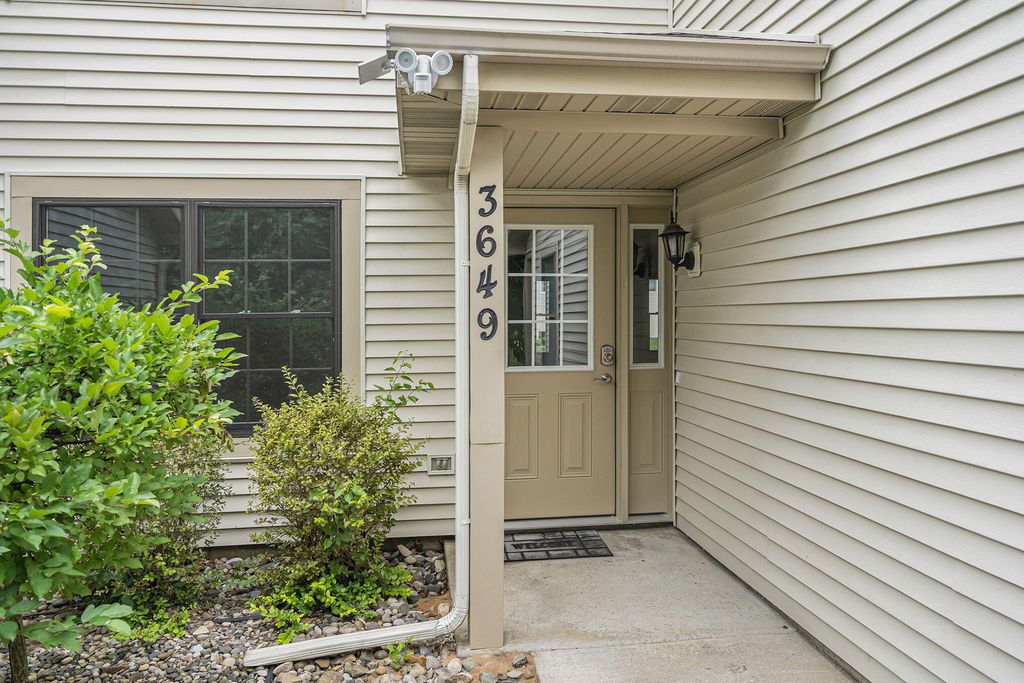 Photo of 3649 Tartan Circle #128, Portage, MI 49024 (MLS # 26005152)