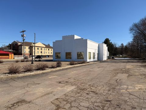 1295 S 11th Street Niles MI 49120