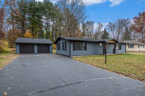 6165 N Shore Drive Coloma MI 49038