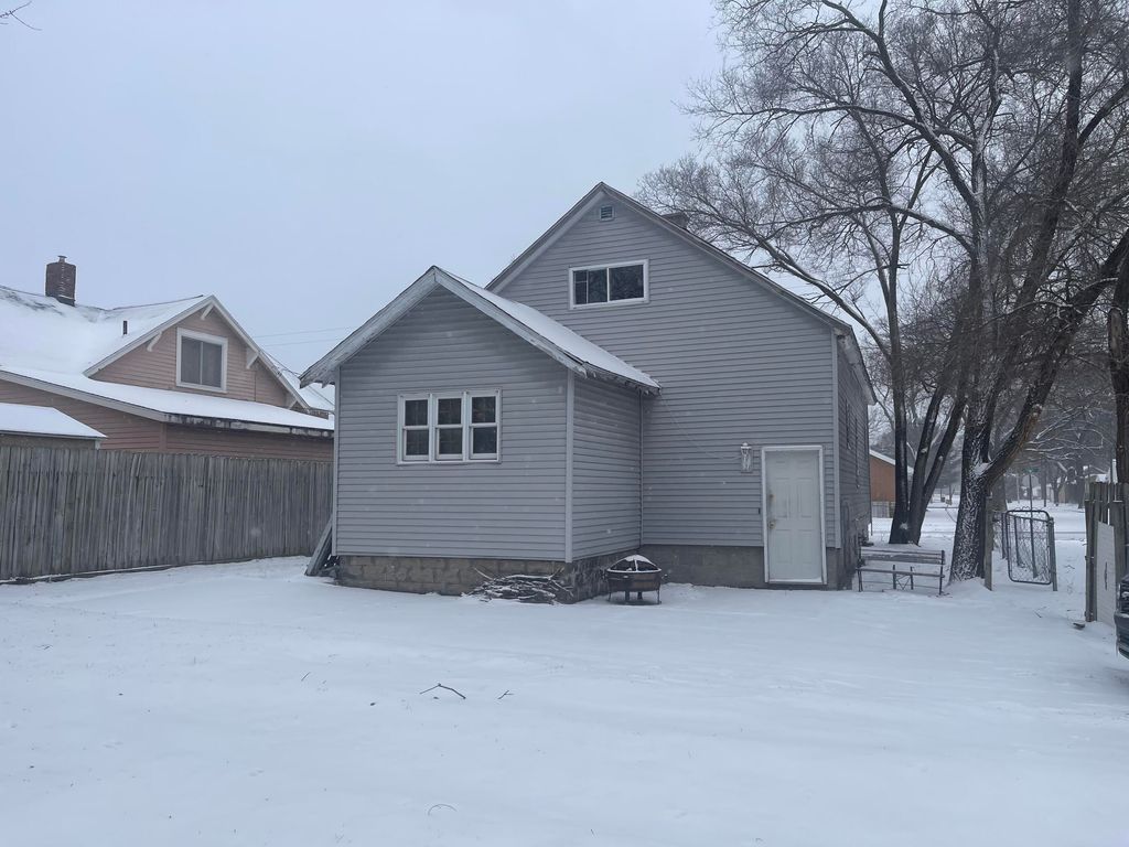 Photo of 1045 E Forest Avenue, Muskegon, MI 49442 (MLS # 25060145)