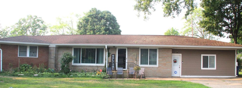 Photo of 2171 Monte Avenue, Muskegon, MI 49444 (MLS # 25039182)