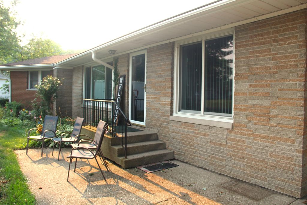 Photo of 2171 Monte Avenue, Muskegon, MI 49444 (MLS # 25039182)