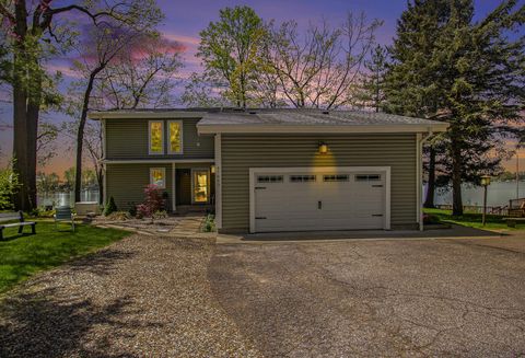 47463 Lakeview Drive, Lawrence, MI 49064 - MLS#: 25010841
