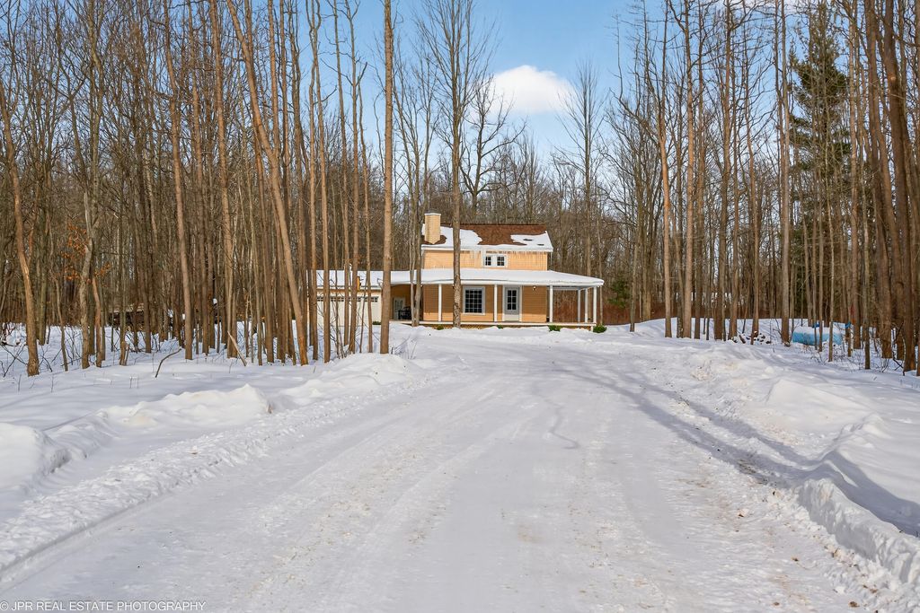 Photo of 6811 116th Avenue, Fennville, MI 49408 (MLS # 26005646)