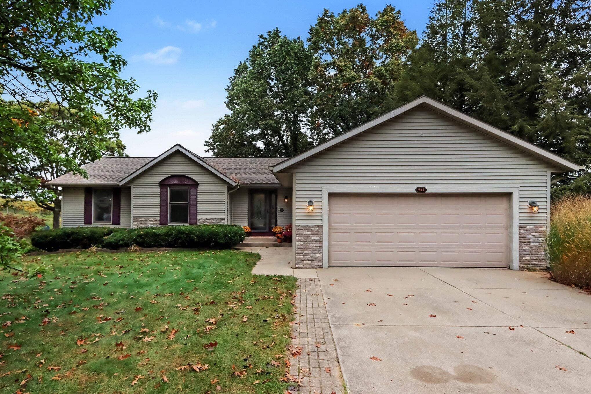 941 Niagara Drive