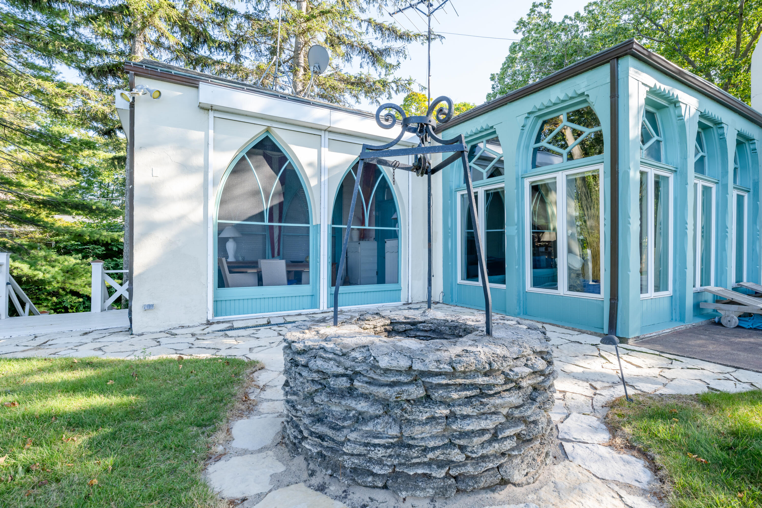 5876 Dunham Lane