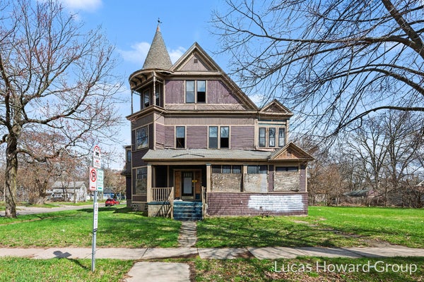 836 W NORTH ST, KALAMAZOO, MI 49007 - Image c982cb9a7b2ff473427a6d64a14ce7c3/1149250574
