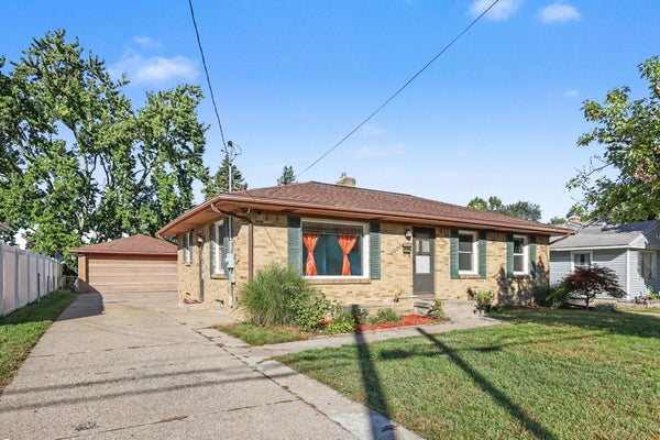 3353 BOONE AVE SW, WYOMING, MI 49519 - Image ca89ff92d6bd0867acea39358779b196/2128396953