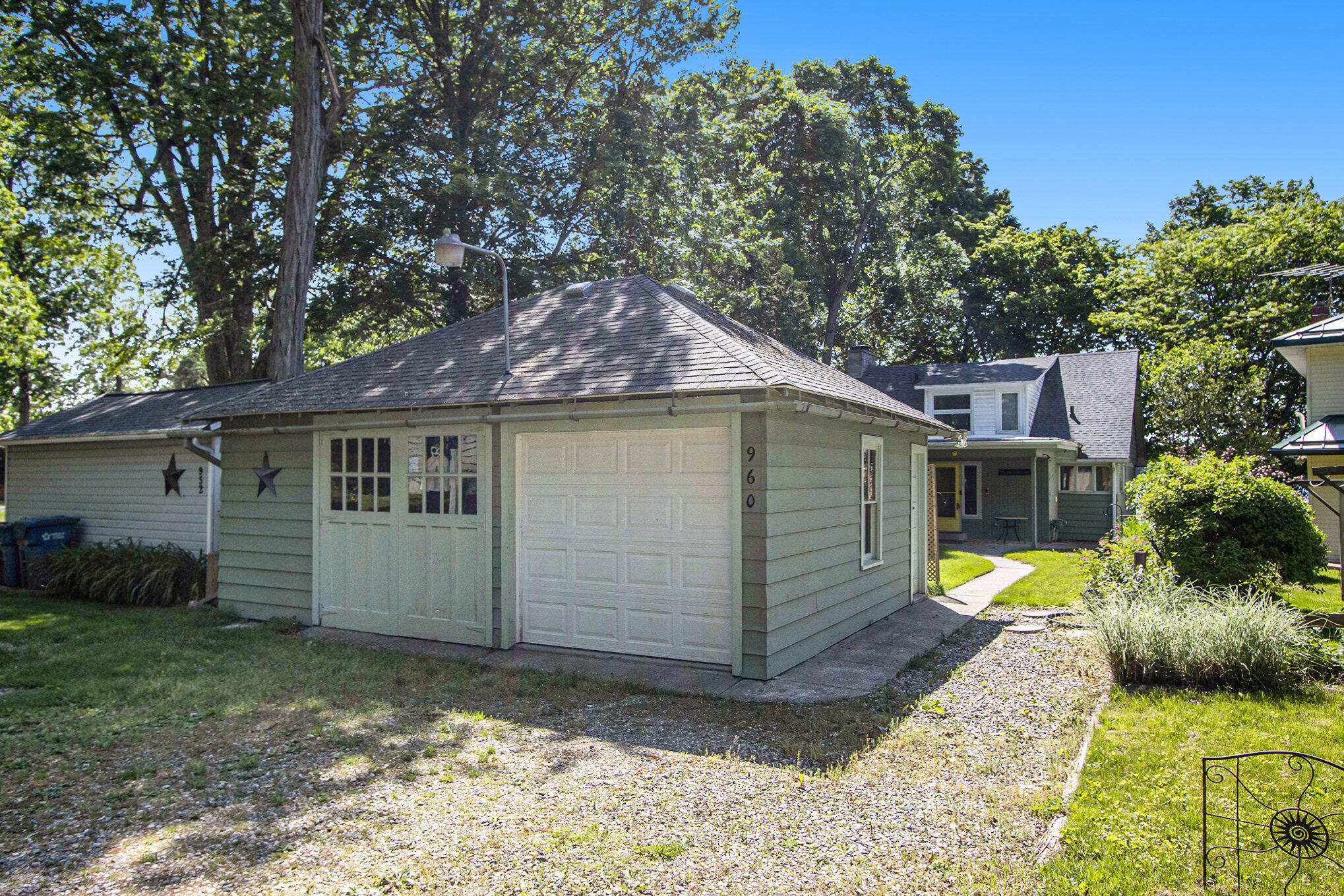 Augusta, Michigan 49012, United States, 4 Bedrooms Bedrooms, ,2 BathroomsBathrooms,Residential,Active,56882