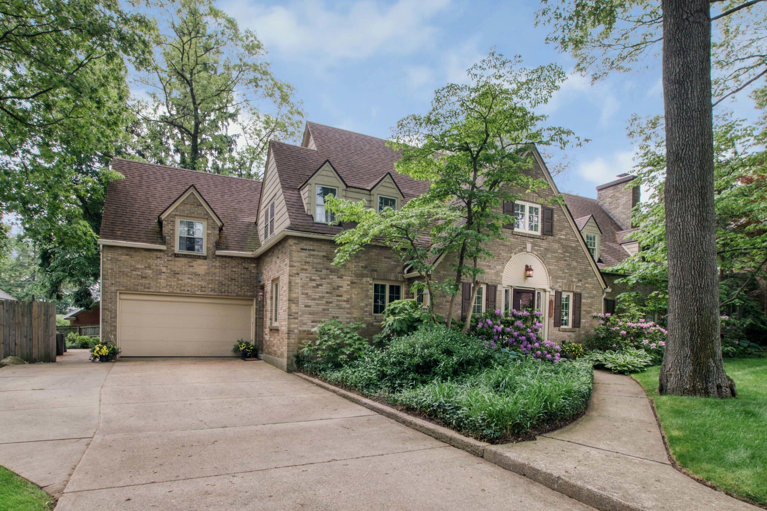 1628 Pontiac Road SE