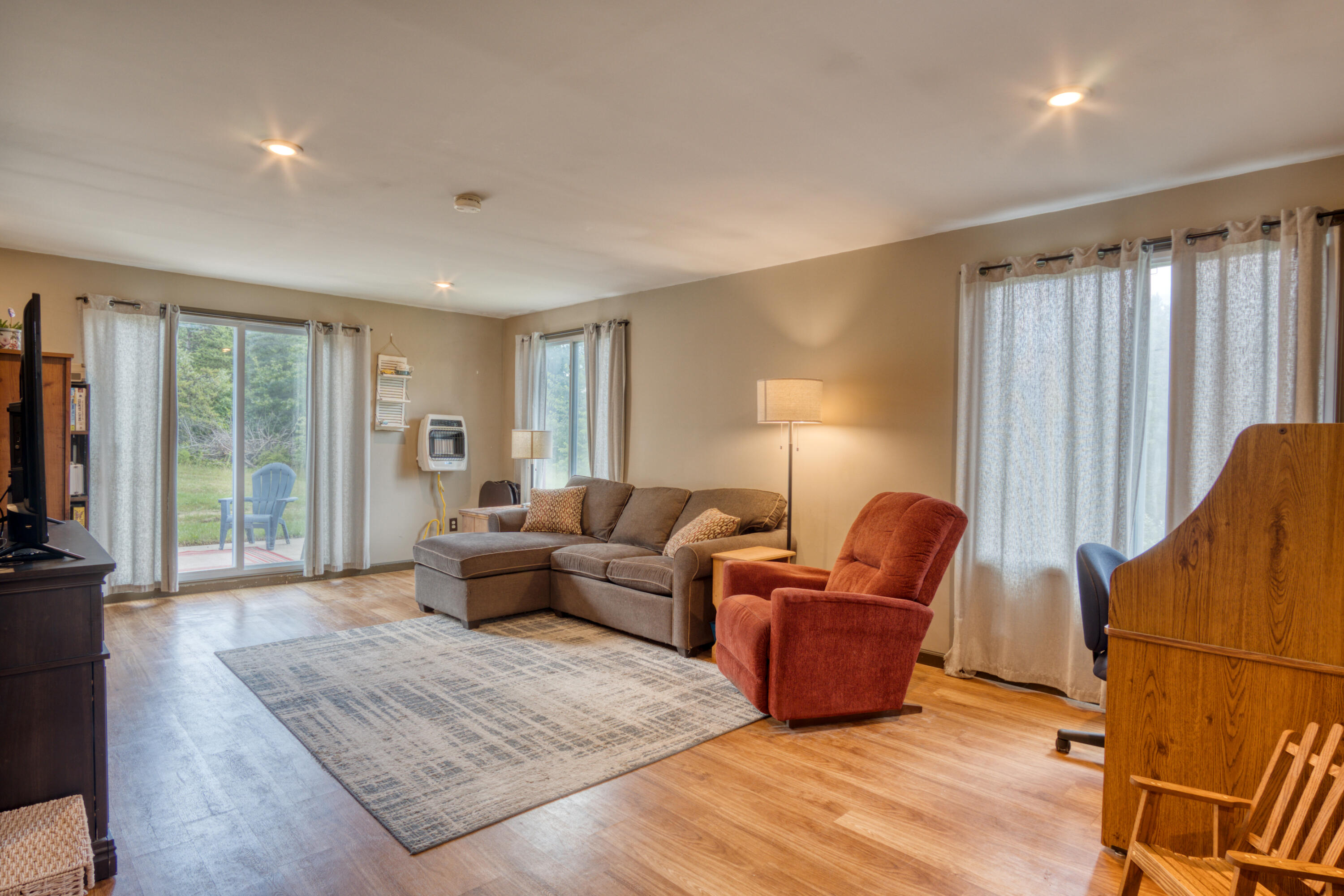 4180 15 Mile Road