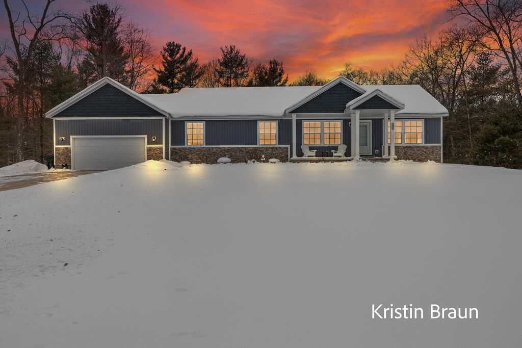 Photo of 3023 Angelwood Drive, Muskegon, MI 49445 (MLS # 26004249)