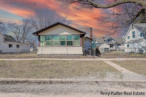 1472 Montgomery Avenue, Muskegon, MI 49441 - MLS#: 25011381