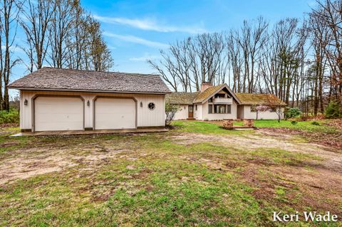 Photo of 5214 Scenic Drive, Whitehall, MI 49461 (MLS # 26018891)