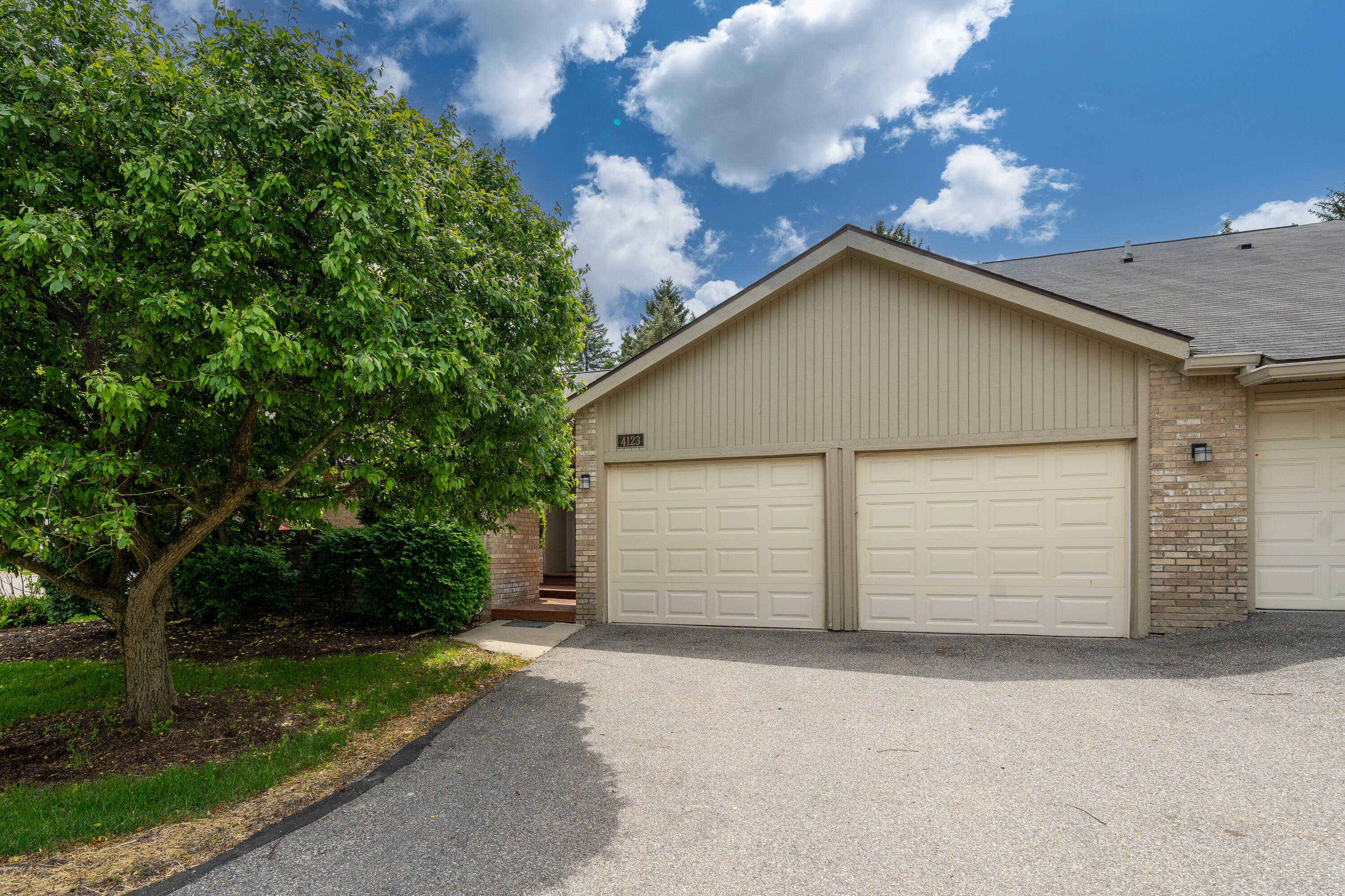 4123 Foxpointe Drive