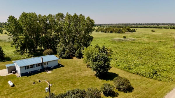 1824 BESSINGER RD, TURNER, MI 48765 - Image cbca4ff088c2cf8771d975e3f40d3748/3838413023
