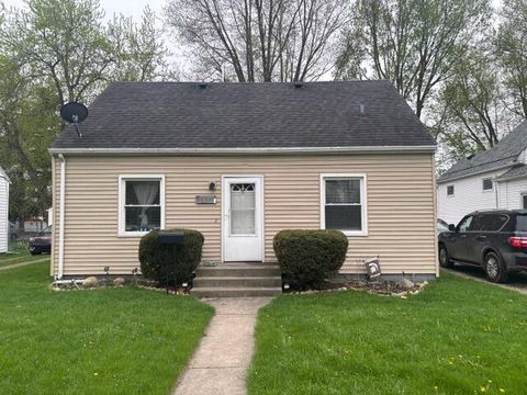 Photo of 565 Riverside Avenue, Adrian, MI 49221 (MLS # 26019048)