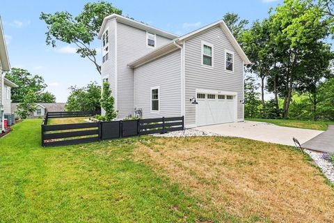 Photo of 258 W Lowell Street, Pentwater, MI 49449 (MLS # 26030889)