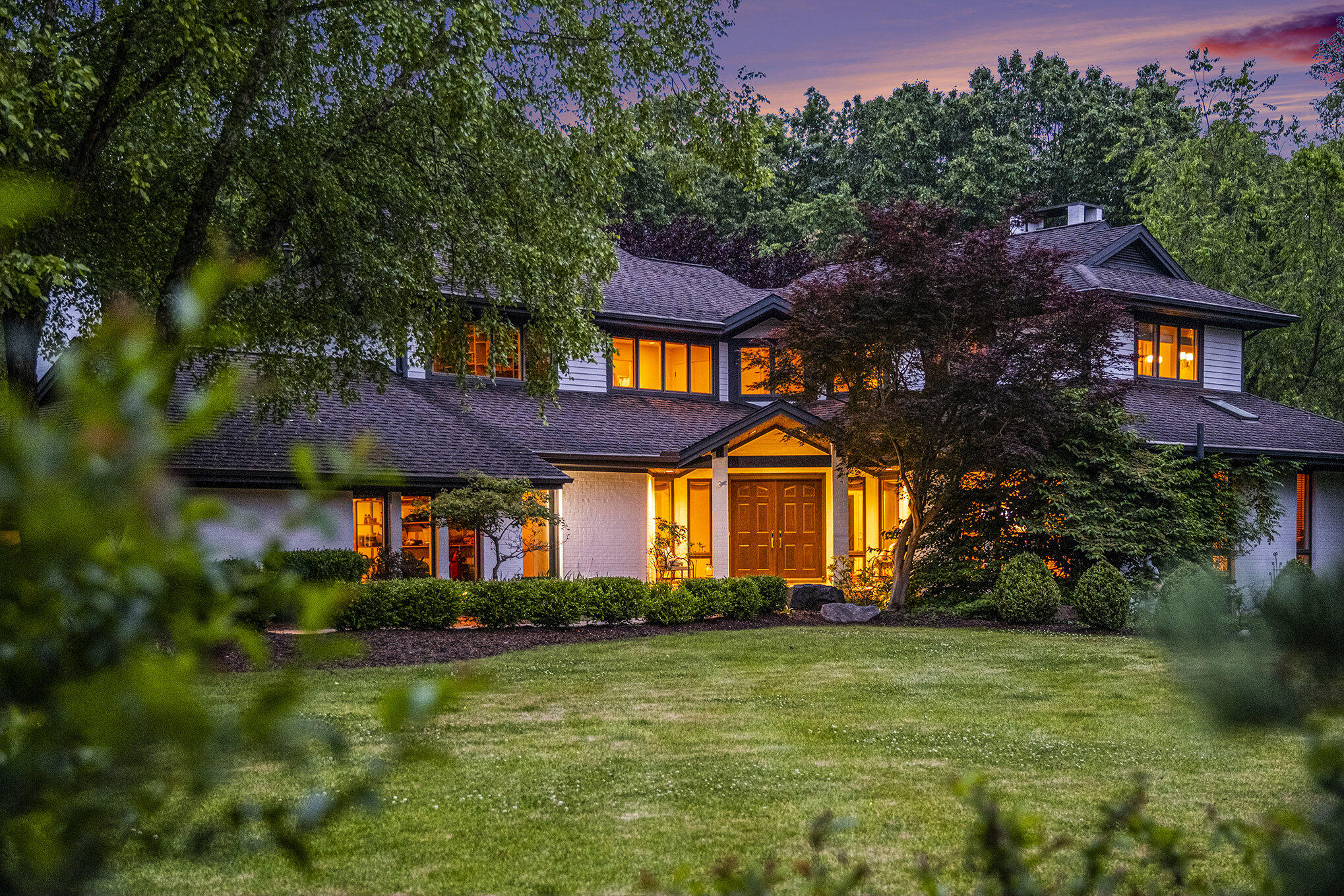 2002 Valleyview Drive