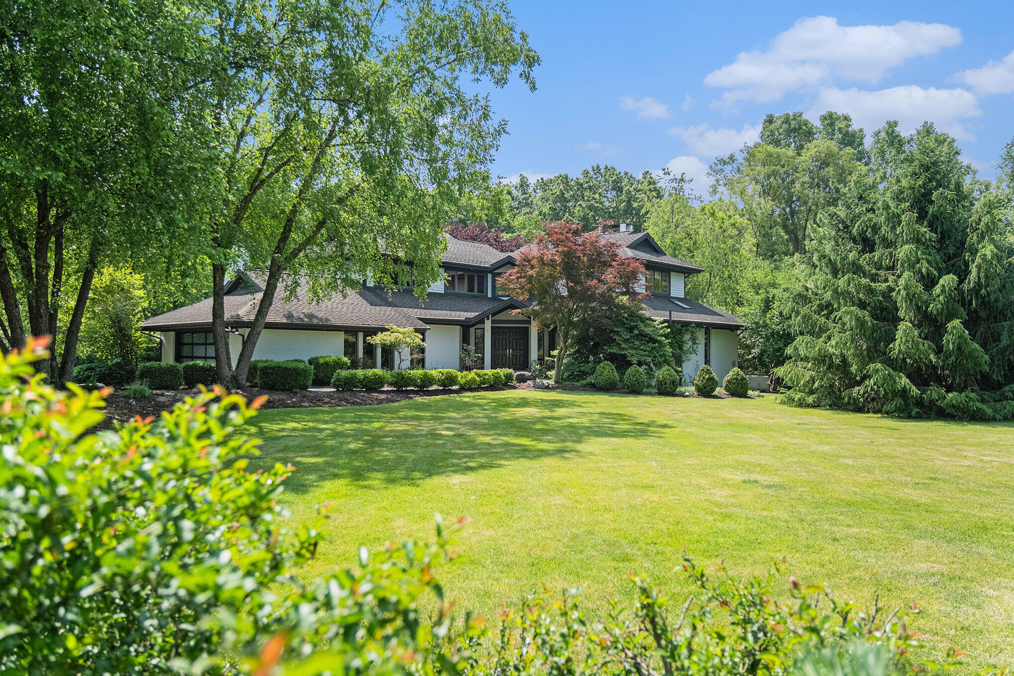 2002 Valleyview Drive