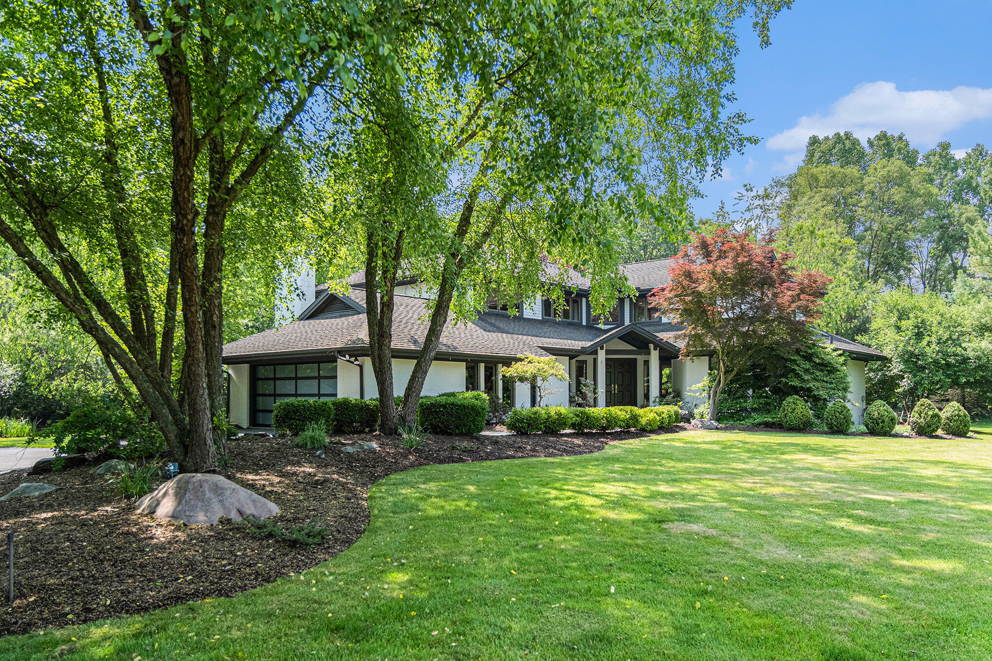 2002 Valleyview Drive