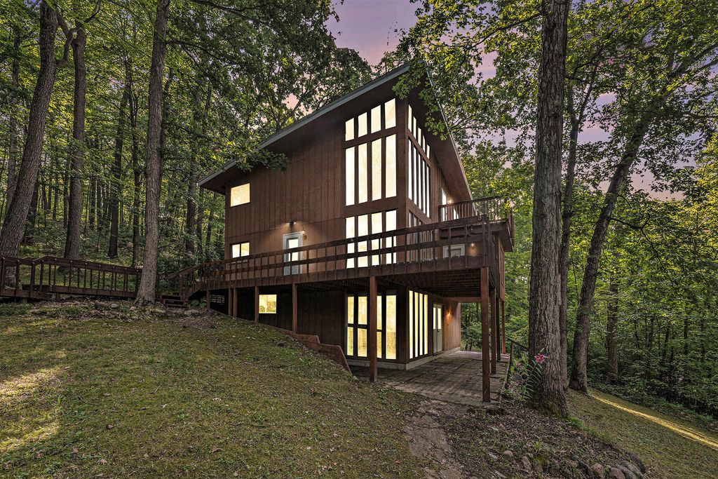Photo of 2550 Bewell Avenue SE, Lowell, MI 49331 (MLS # 25040482)