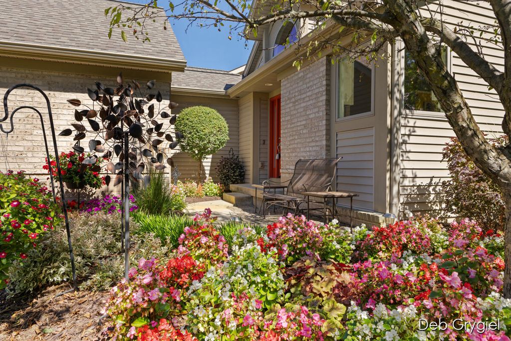 Photo of 2557 Highridge Lane SE, Grand Rapids, MI 49546 (MLS # 24053886)