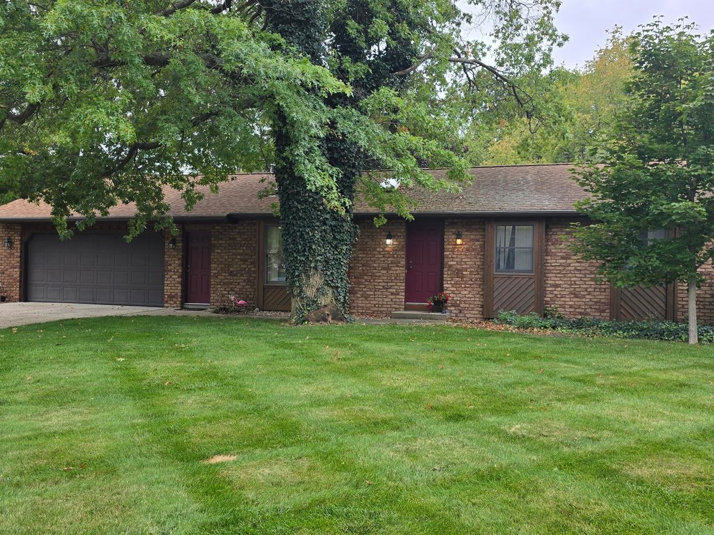 Photo of 450 N Division Avenue, Holland, MI 49424 (MLS # 25052495)