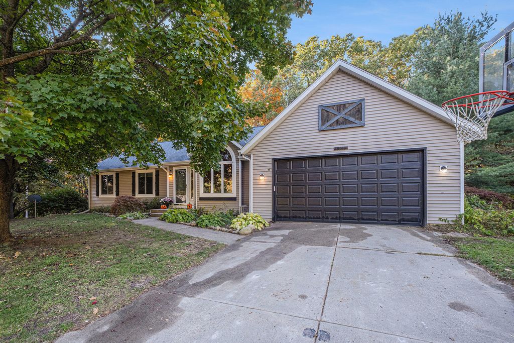 Photo of 8111 Tanager Lane NE, Rockford, MI 49341 (MLS # 25057552)