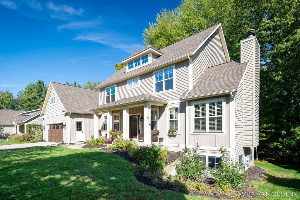 Photo of 461 Island View Drive, Holland, MI 49424 (MLS # 26011427)