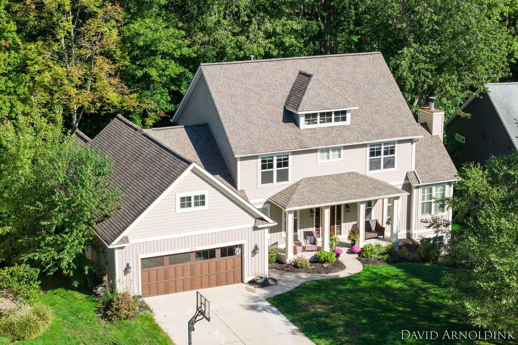 Photo of 461 Island View Drive, Holland, MI 49424 (MLS # 26011427)