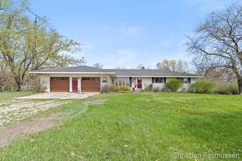 Photo of 7208 W Dickerson Lake Road, Greenville, MI 48838 (MLS # 26018909)