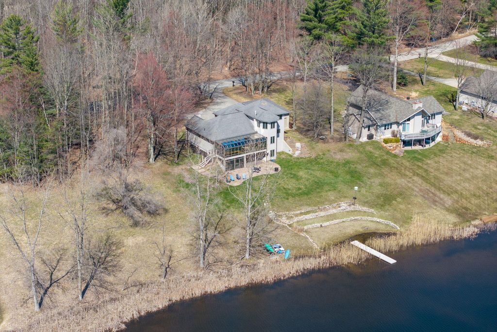 Photo of 9613 Fawn Ridge Road, Stanwood, MI 49346 (MLS # 26015405)