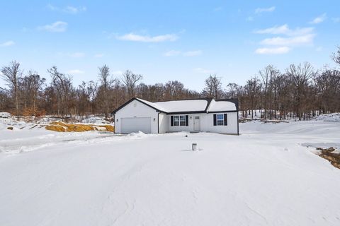 Tiny photo for 7642 Cinnamon Woods Trail, Kalamazoo, MI 49004 (MLS # 25058922)
