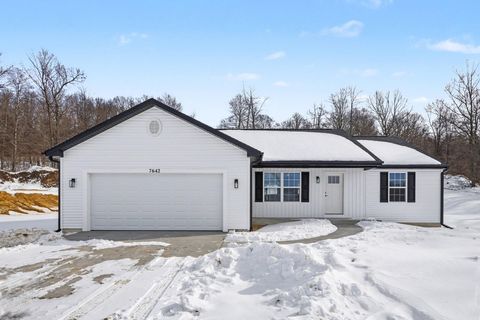 Tiny photo for 7642 Cinnamon Woods Trail, Kalamazoo, MI 49004 (MLS # 25058922)