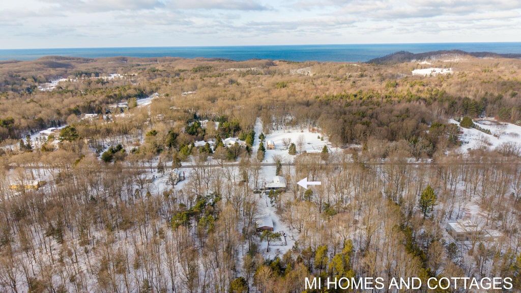 Photo of 3887 65th Street, Holland, MI 49423 (MLS # 26003398)