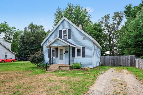933 BENJAMIN AVE NE, GRAND RAPIDS, MI 49503 - Image cd79eba946d6e32ec54b8a5f2263cd51/3915025487