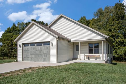 Photo of 217 Corwin Meadows Drive, Lawrence, MI 49064 (MLS # 25051204)