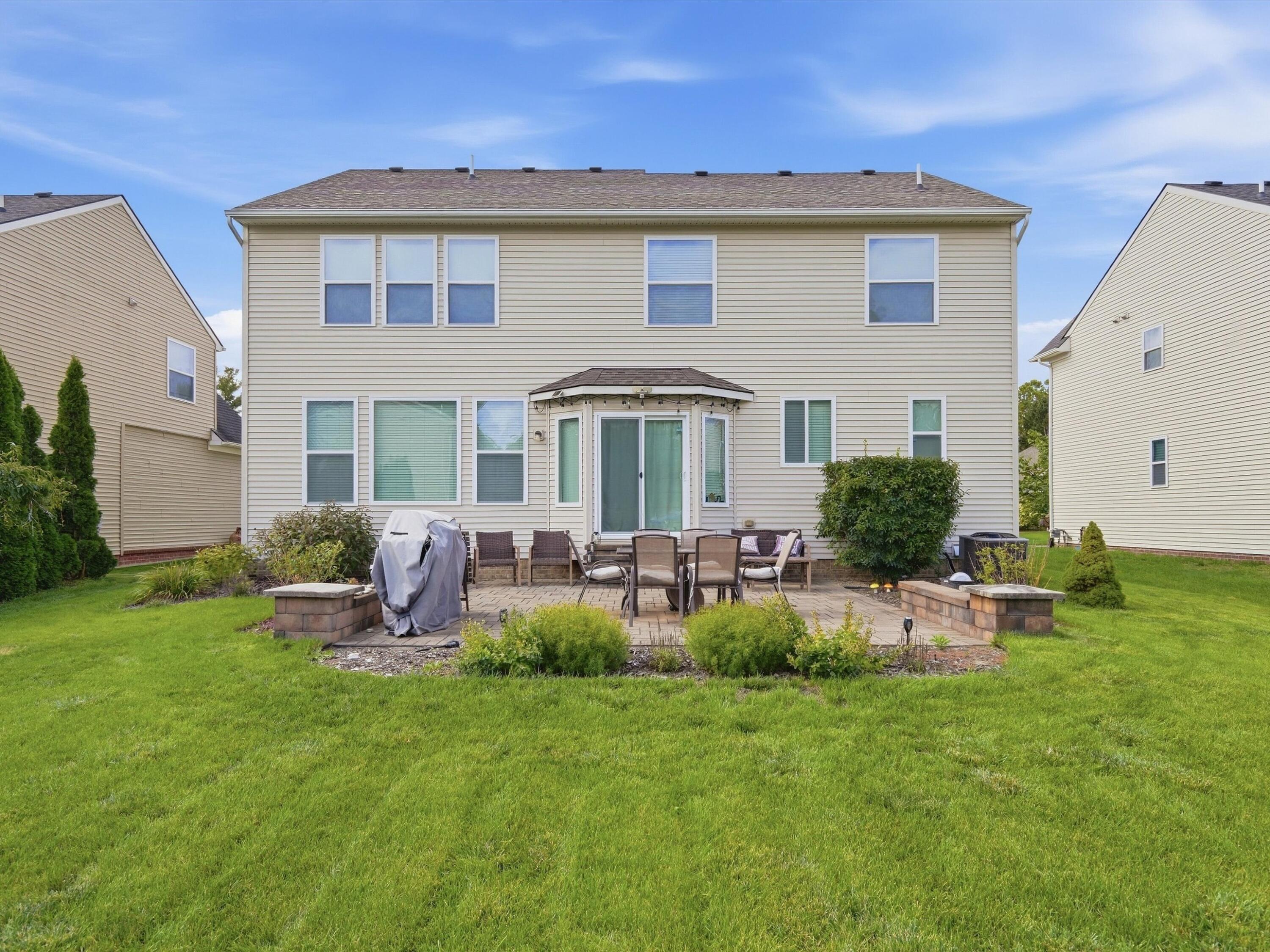 21222 Laurelwood Court