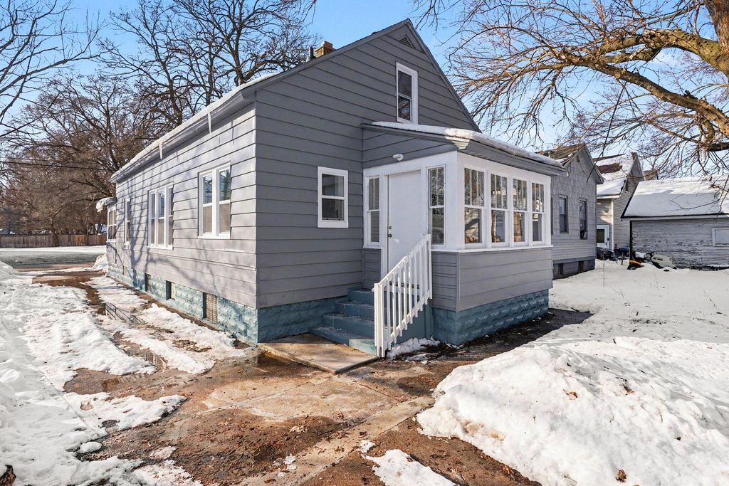 Photo of 926 Williams Street, Muskegon, MI 49442 (MLS # 26005468)