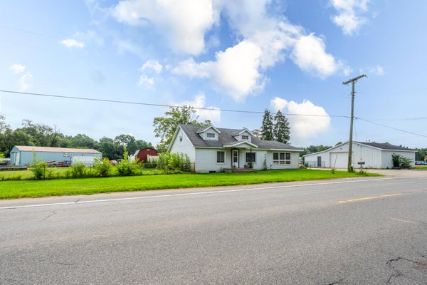 4617 PAW PAW LAKE RD, COLOMA, MI 49038 - Image ce05868e0cb56765509dbdc75aef7a21/911913395