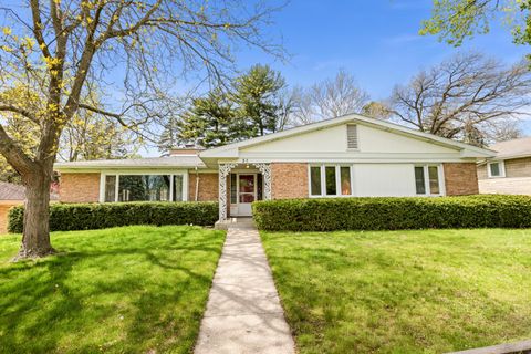 Photo of 31 E Clinton Drive, Battle Creek, MI 49017 (MLS # 26018920)