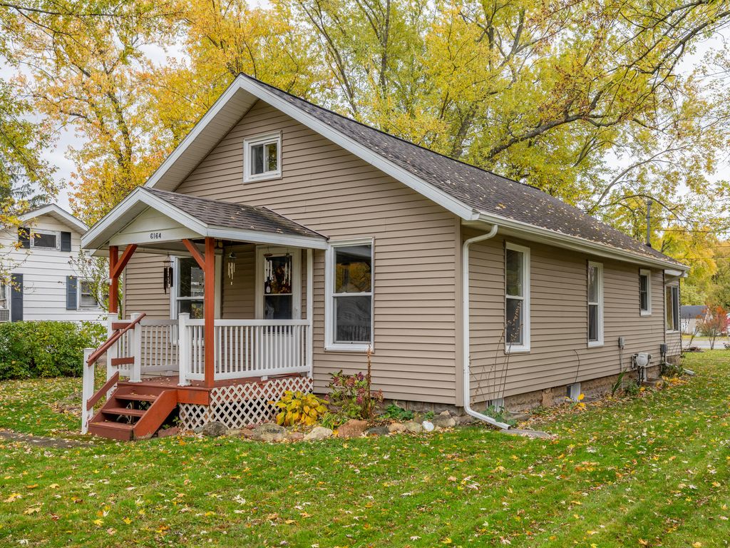 Photo of 6164 Copeland Avenue, Kalamazoo, MI 49048 (MLS # 25056349)