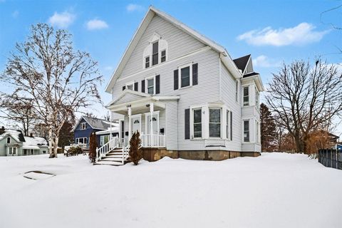 Photo of 508 N James Street, Ludington, MI 49431 (MLS # 26010976)